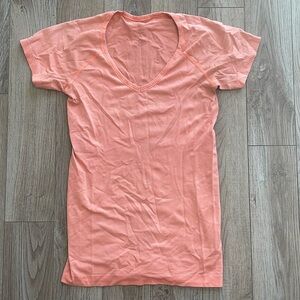 Lululemon Swiftly V Neck - Size 6